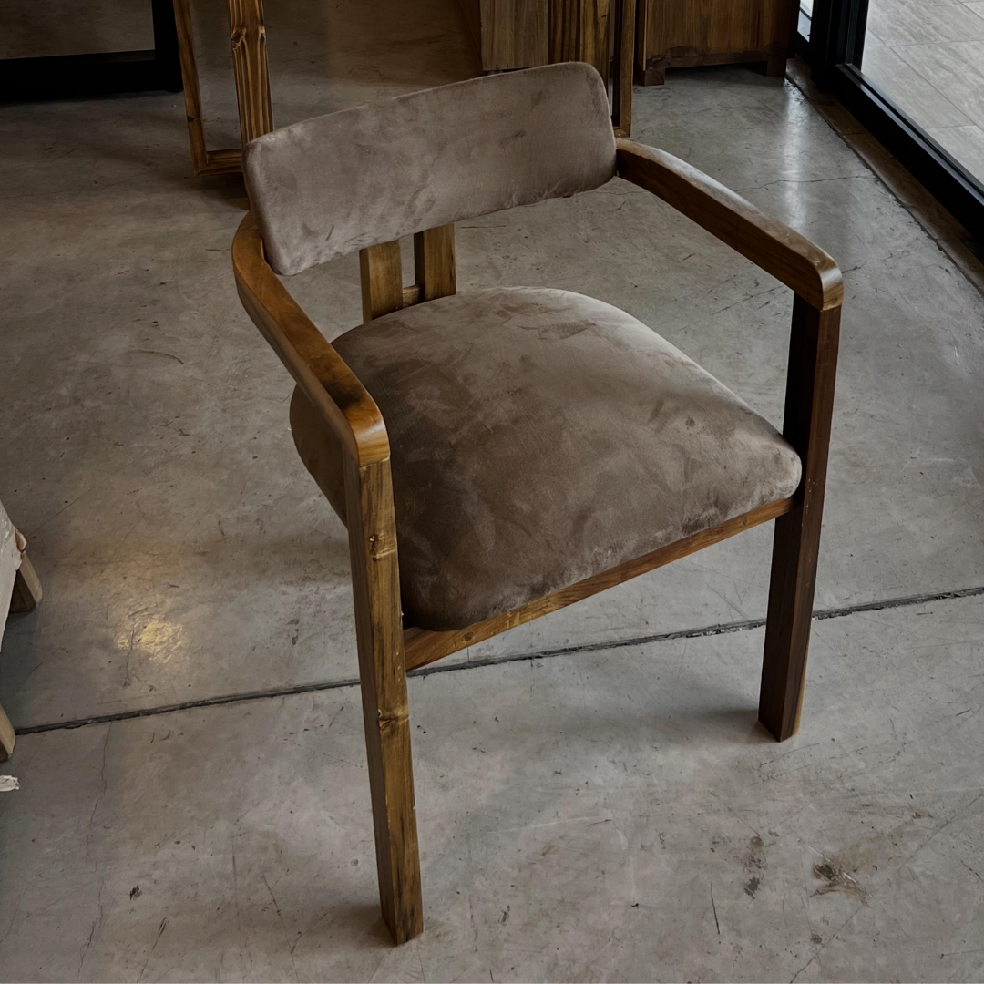 Silla Palermo Tapizada - Madera de Petiribi Macizo
