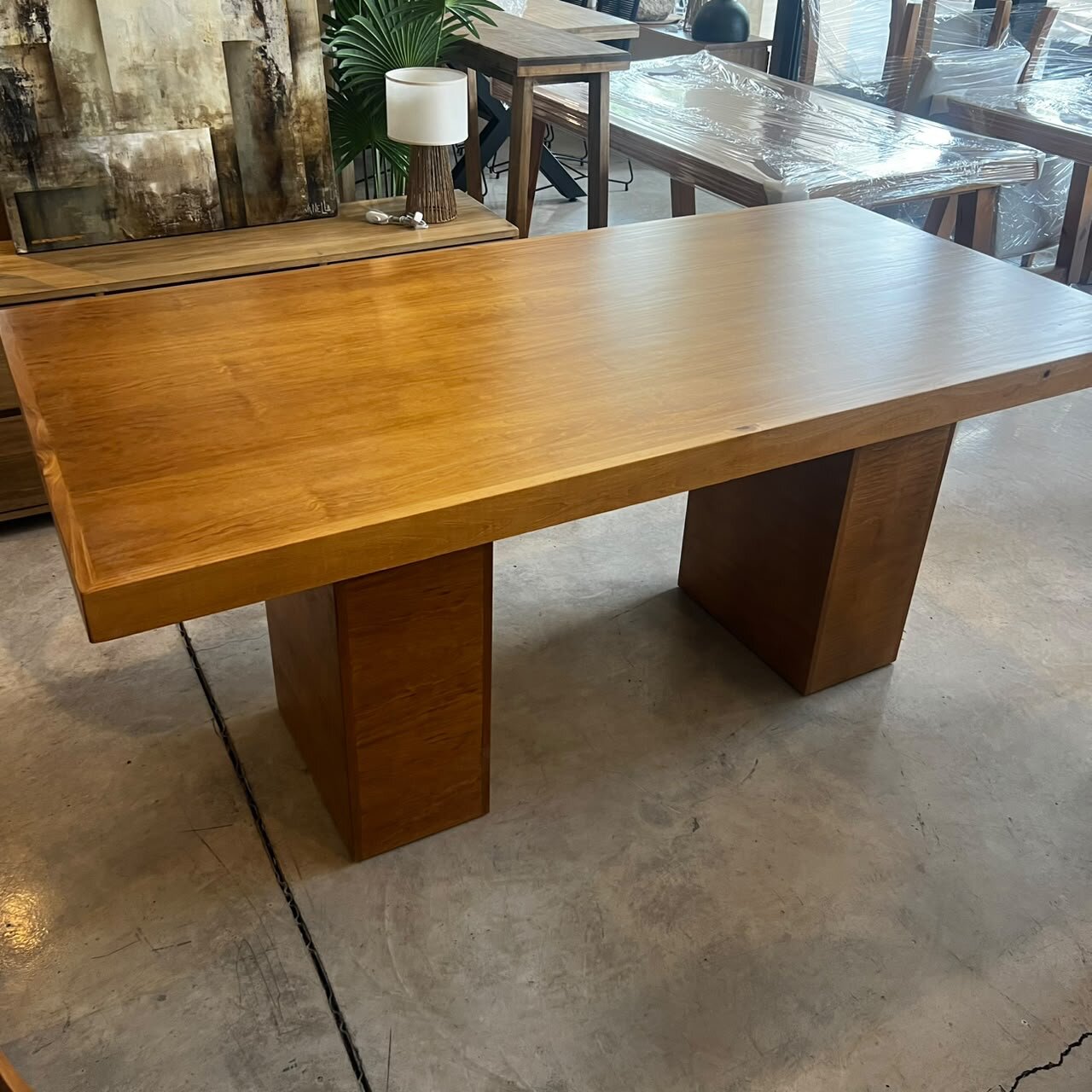 Mesa Esencial Roca