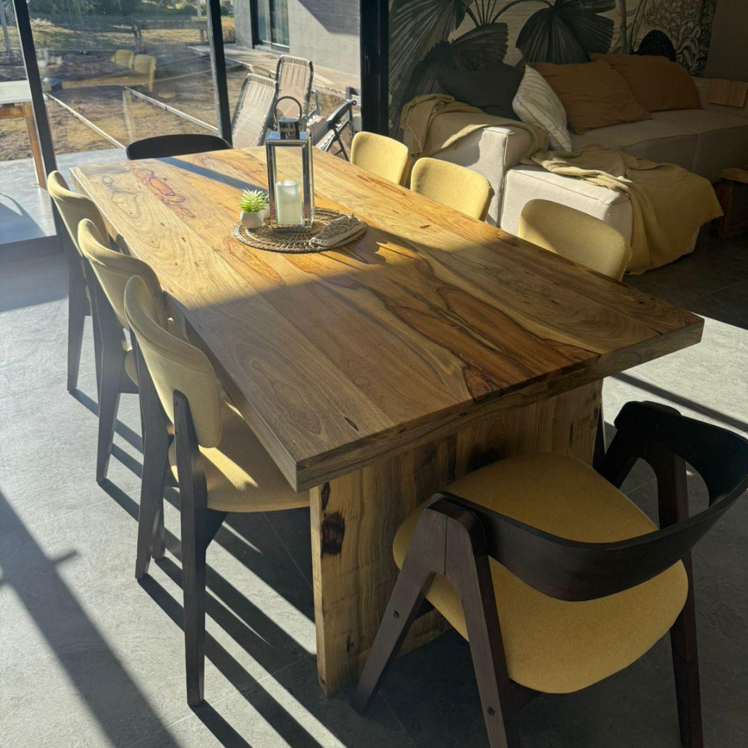 Mesa de Laurel Maciza