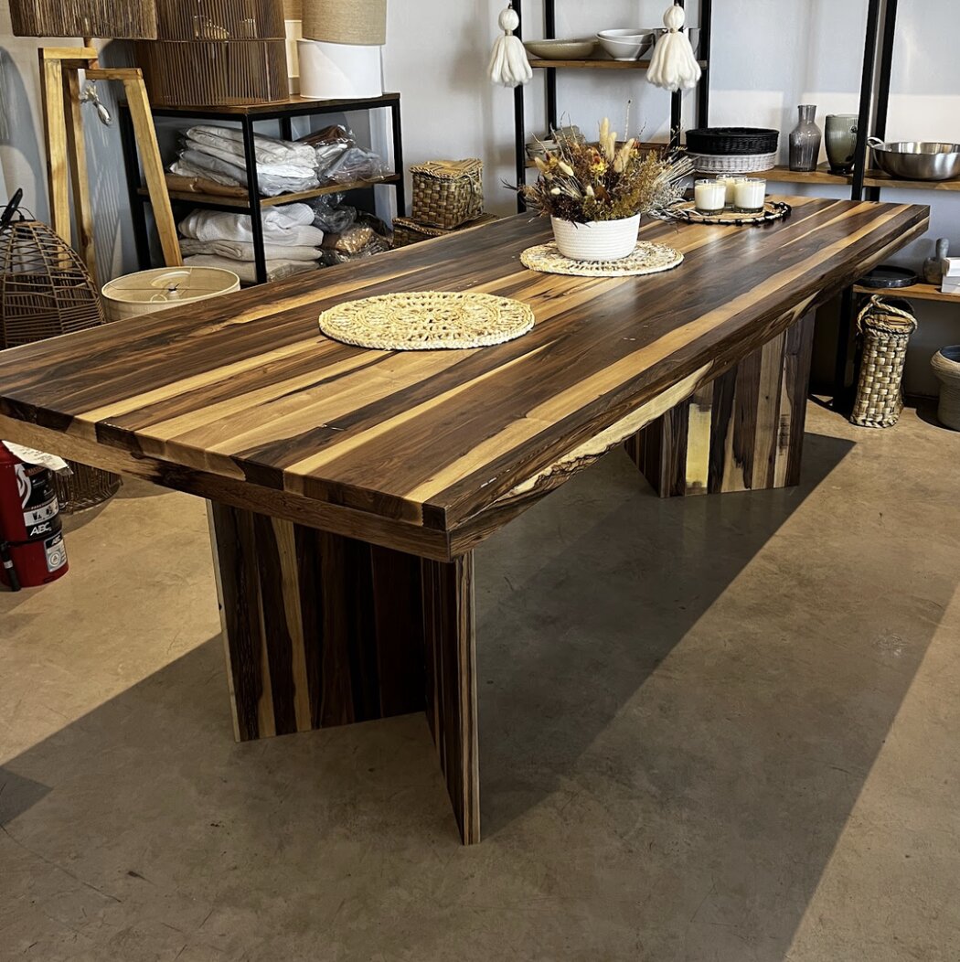 Mesa de Guayubira Maciza