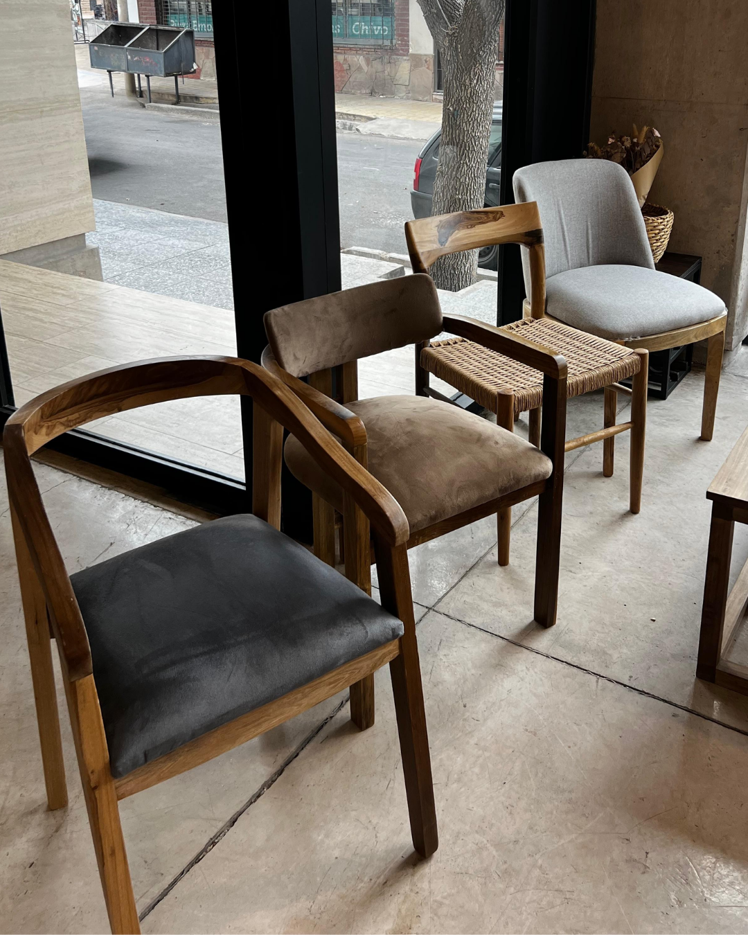 Sillas y banquetas